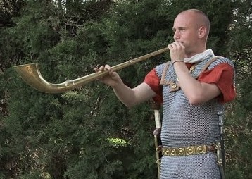 O Lítuo (Lituus) era usado pela cavalaria - Flatschart Horns