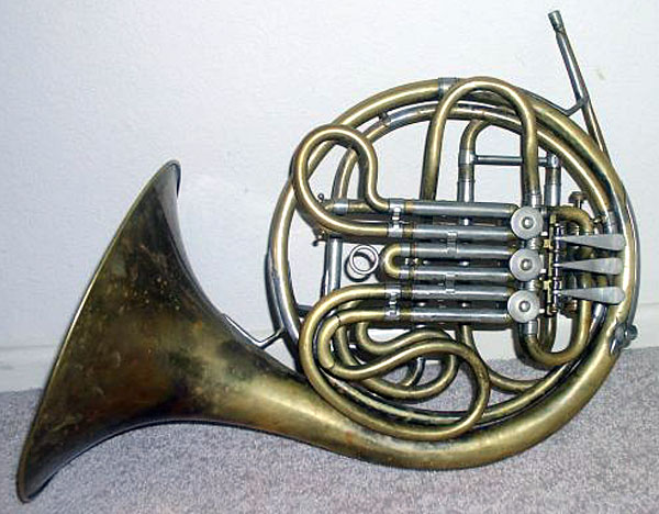 Conn 6D "Schmidt" de 1934 - Fonte: The Conn French Horn and Mellophone Page - Flatschart Horns